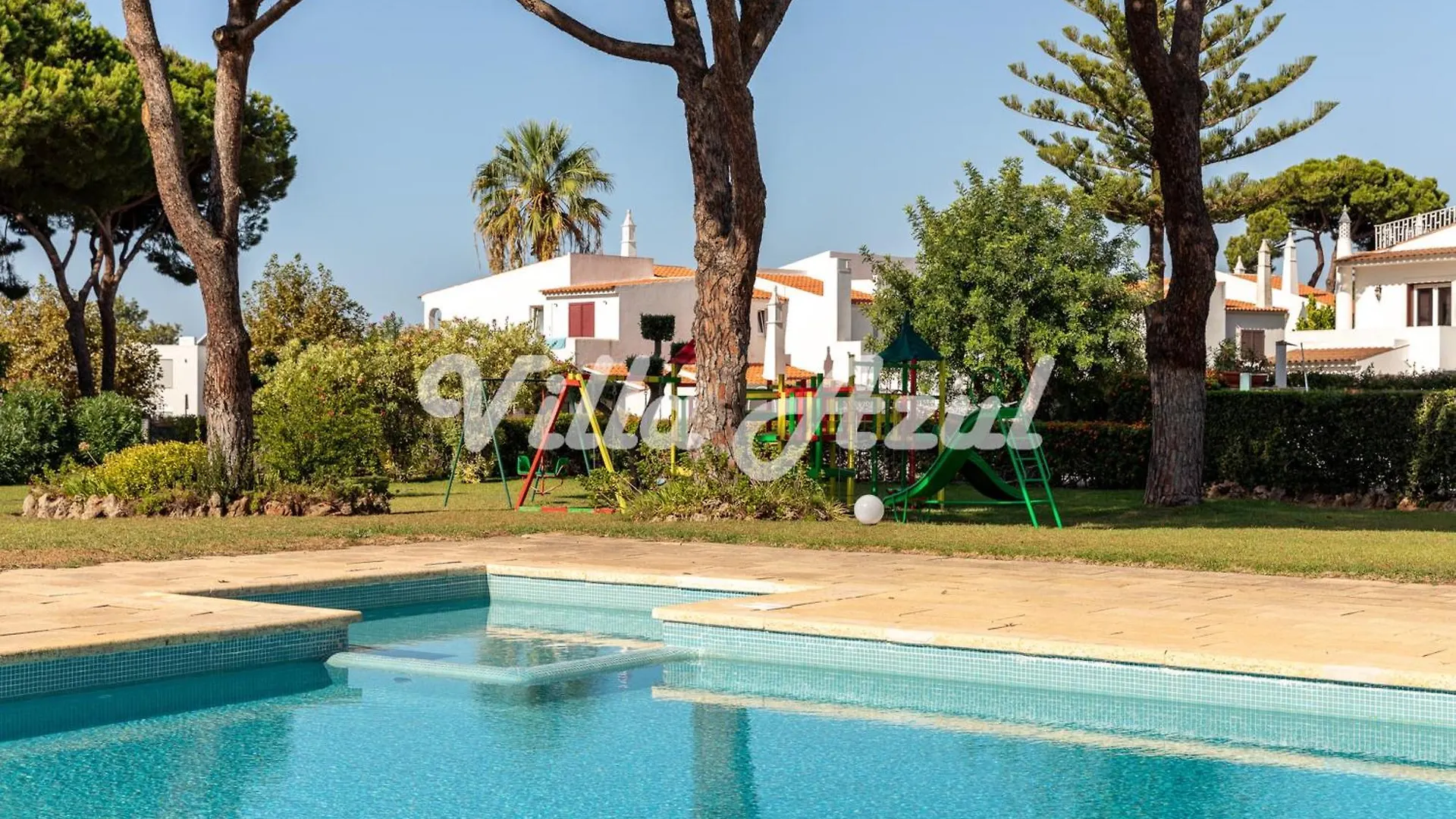 Elegant Villa With Private Pool In Quarteira 维拉摩拉