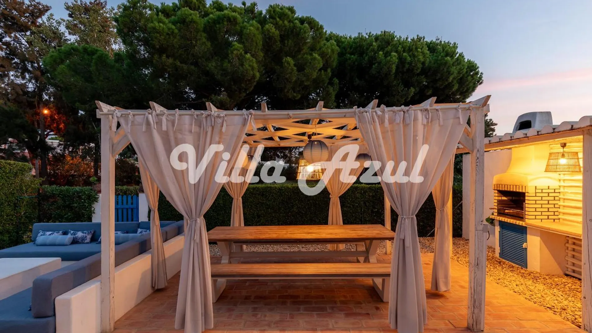 Elegant Villa With Private Pool In Quarteira 维拉摩拉