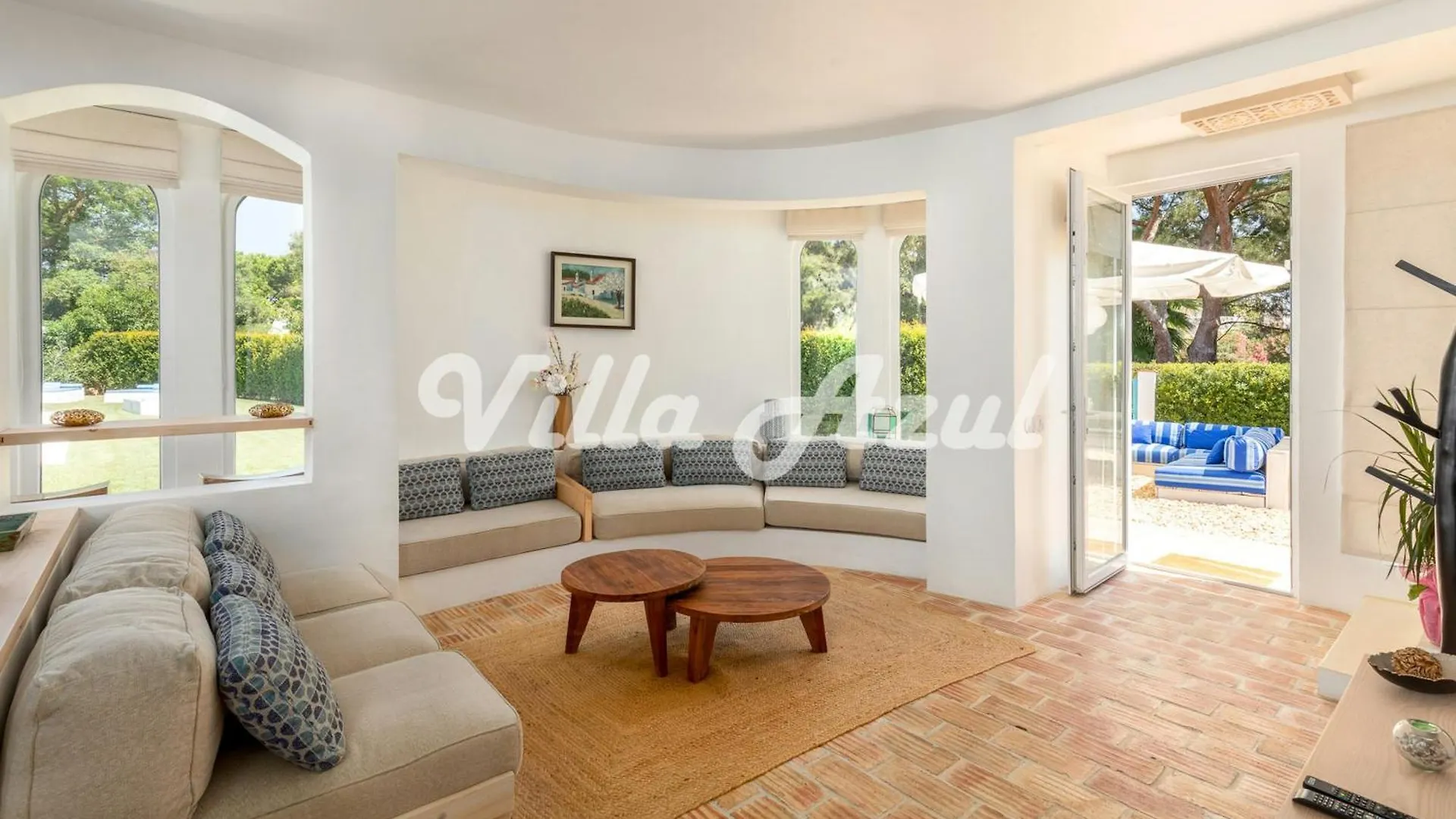 Elegant Villa With Private Pool In Quarteira 维拉摩拉