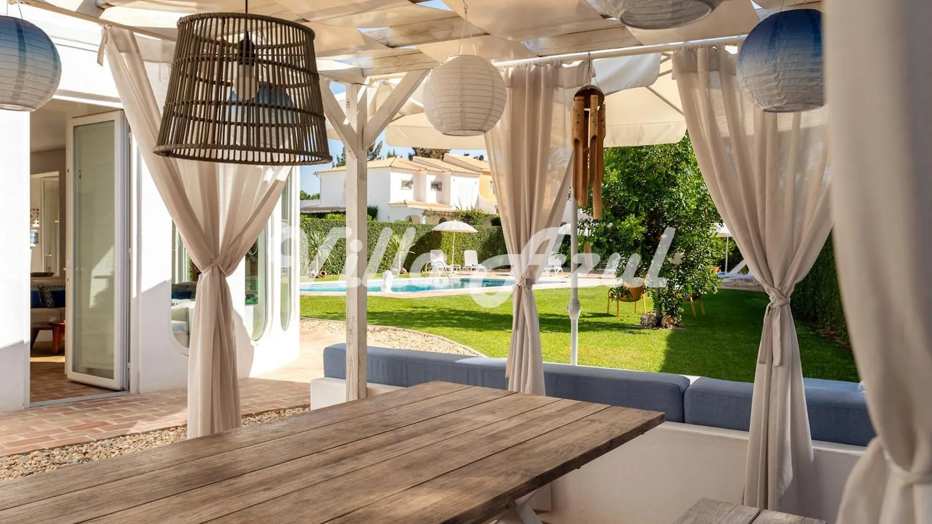 Elegant Villa With Private Pool In Quarteira Vilamoura Portugal