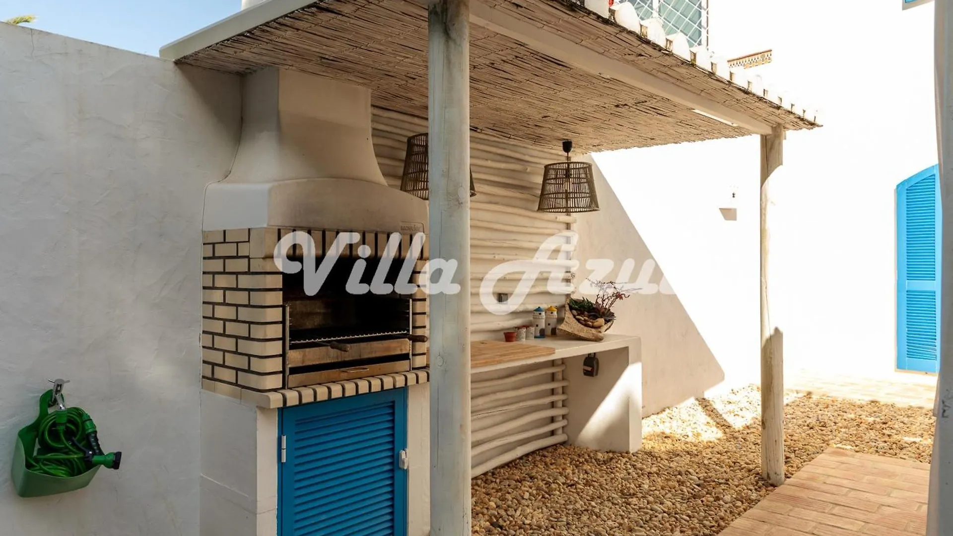 Elegant Villa With Private Pool In Quarteira Vilamoura