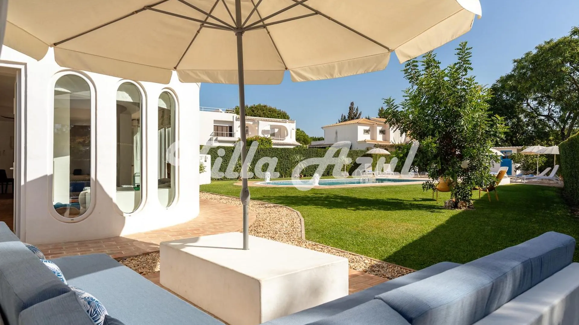 Elegant Villa With Private Pool In Quarteira Vilamoura