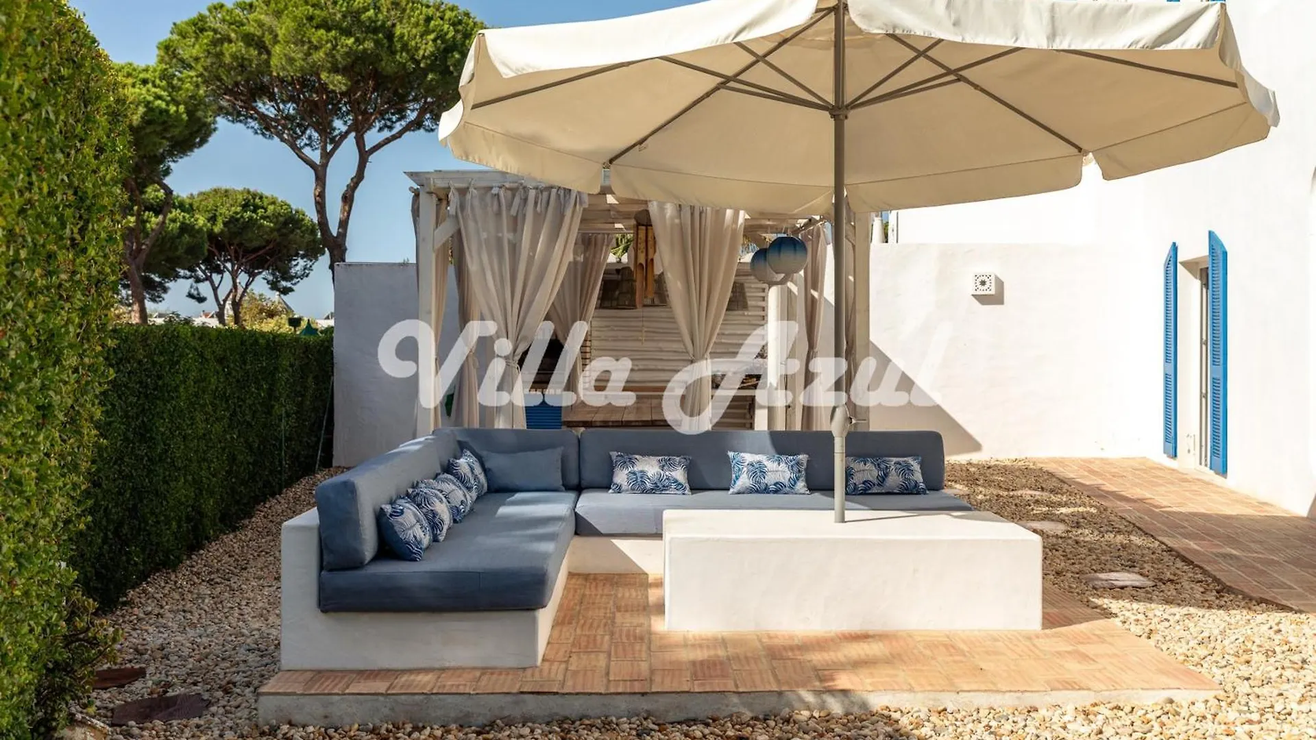 Elegant Villa With Private Pool In Quarteira Vilamoura