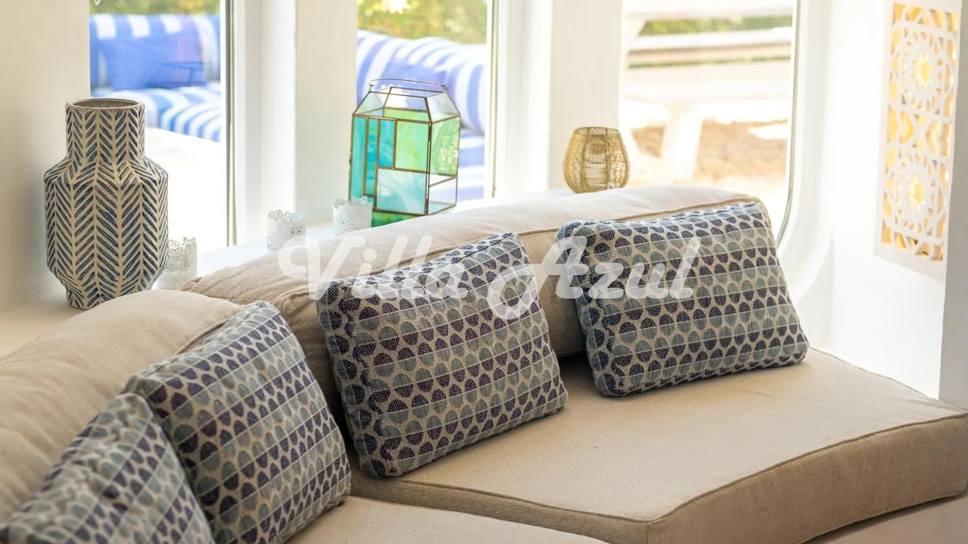 Elegant Villa With Private Pool In Quarteira Vilamoura
