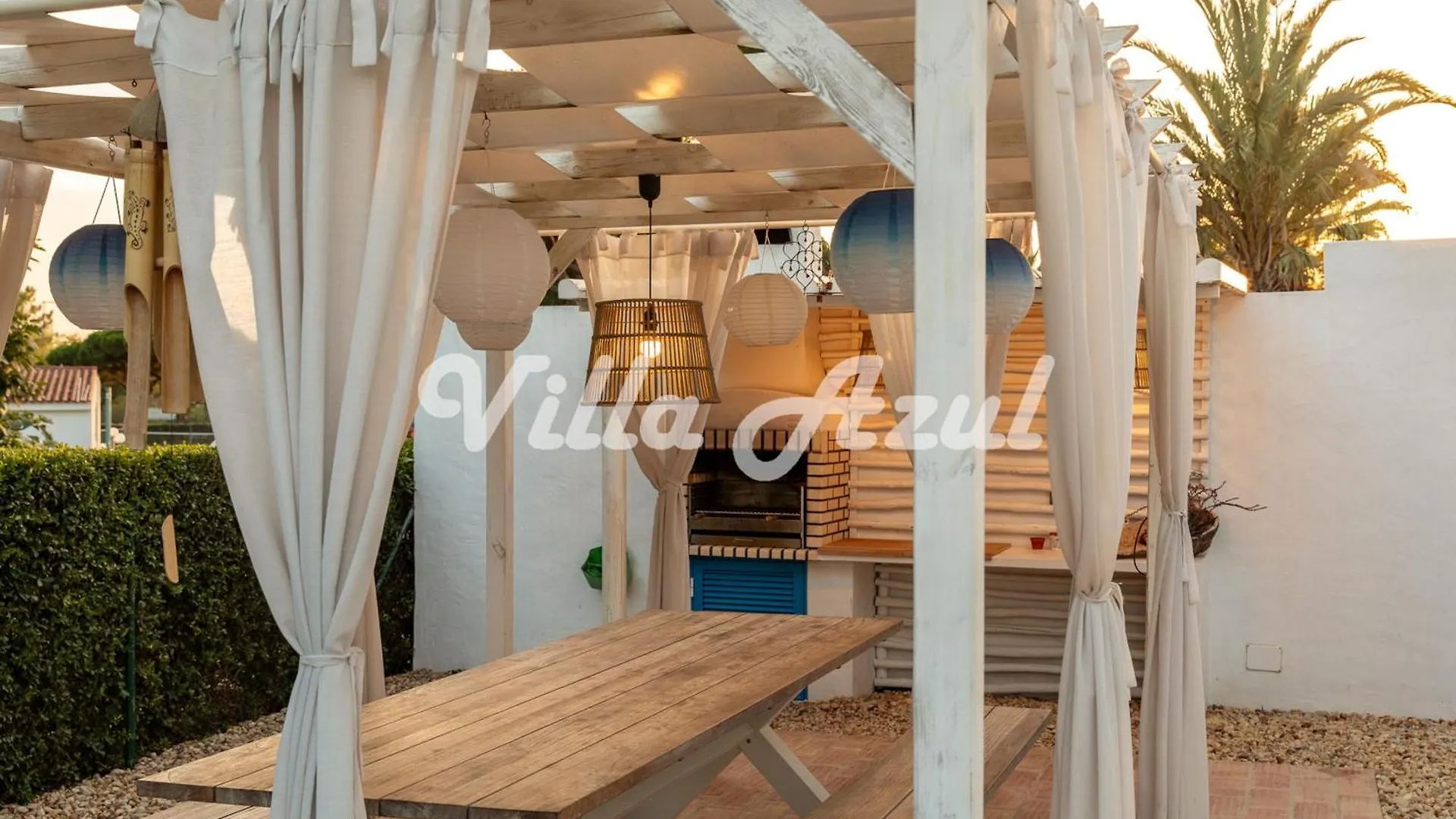 Elegant Villa With Private Pool In Quarteira Vilamoura