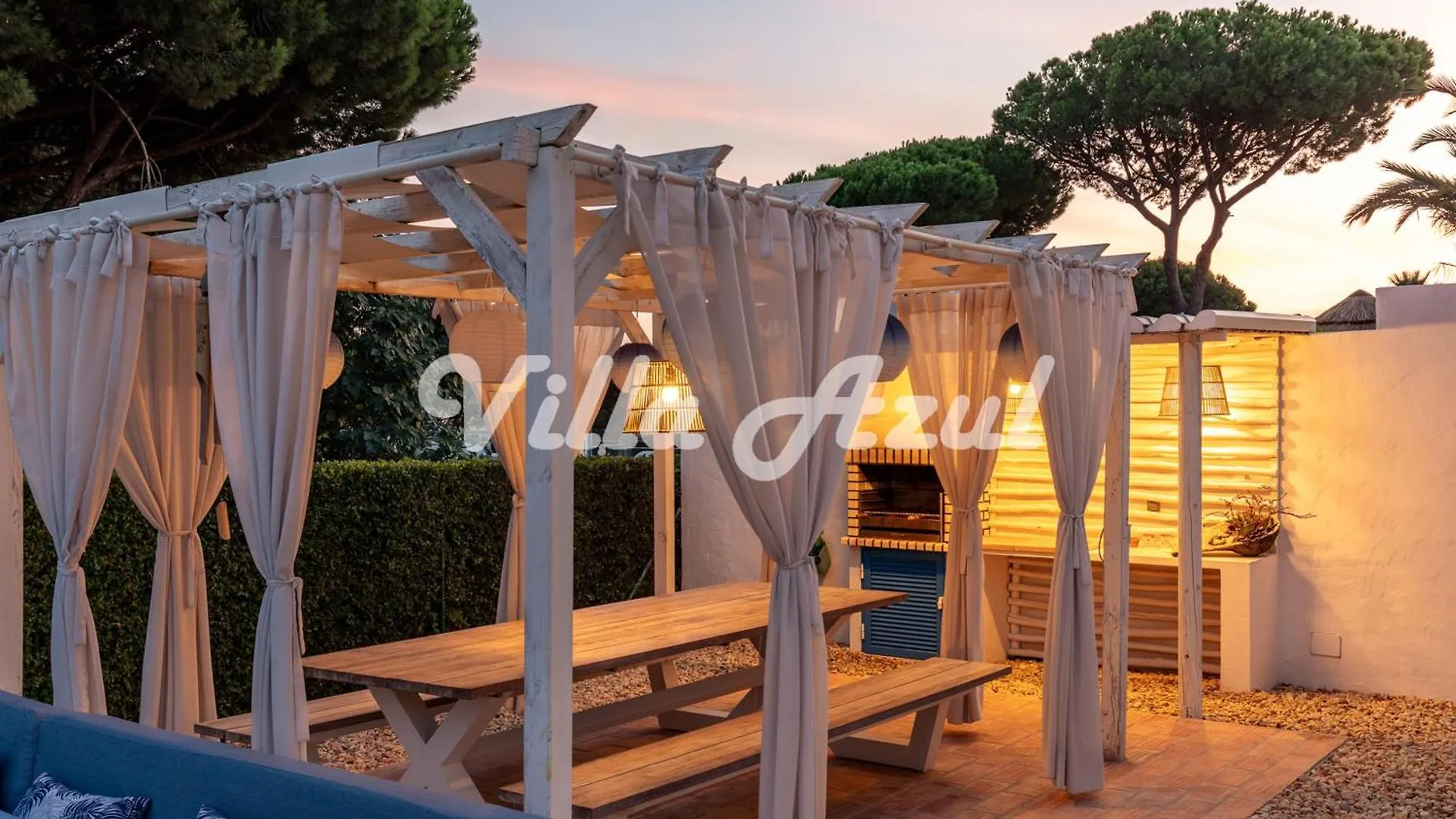 Elegant Villa With Private Pool In Quarteira Vilamoura