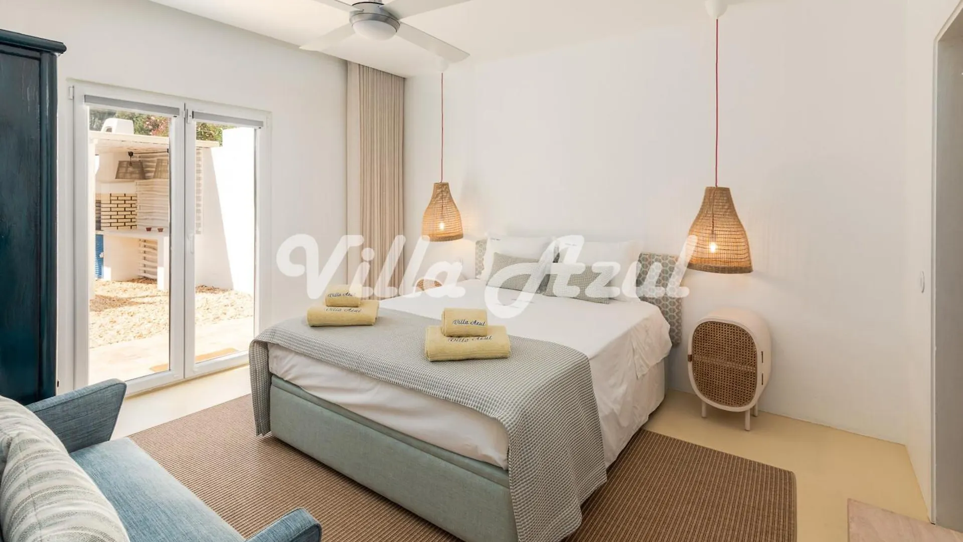 Elegant Villa With Private Pool In Quarteira Vilamoura